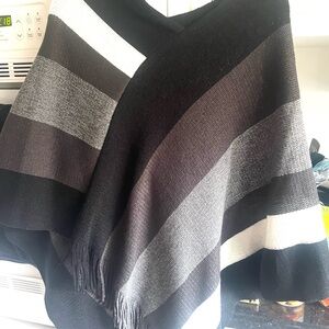 Black/Multi color poncho NWOT